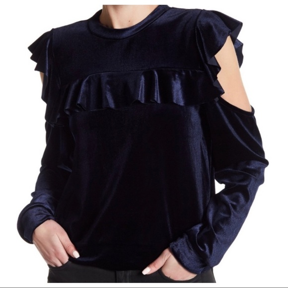 NWT. Romeo & Juliet Couture Navy Blouse. Size M. - Picture 1 of 13